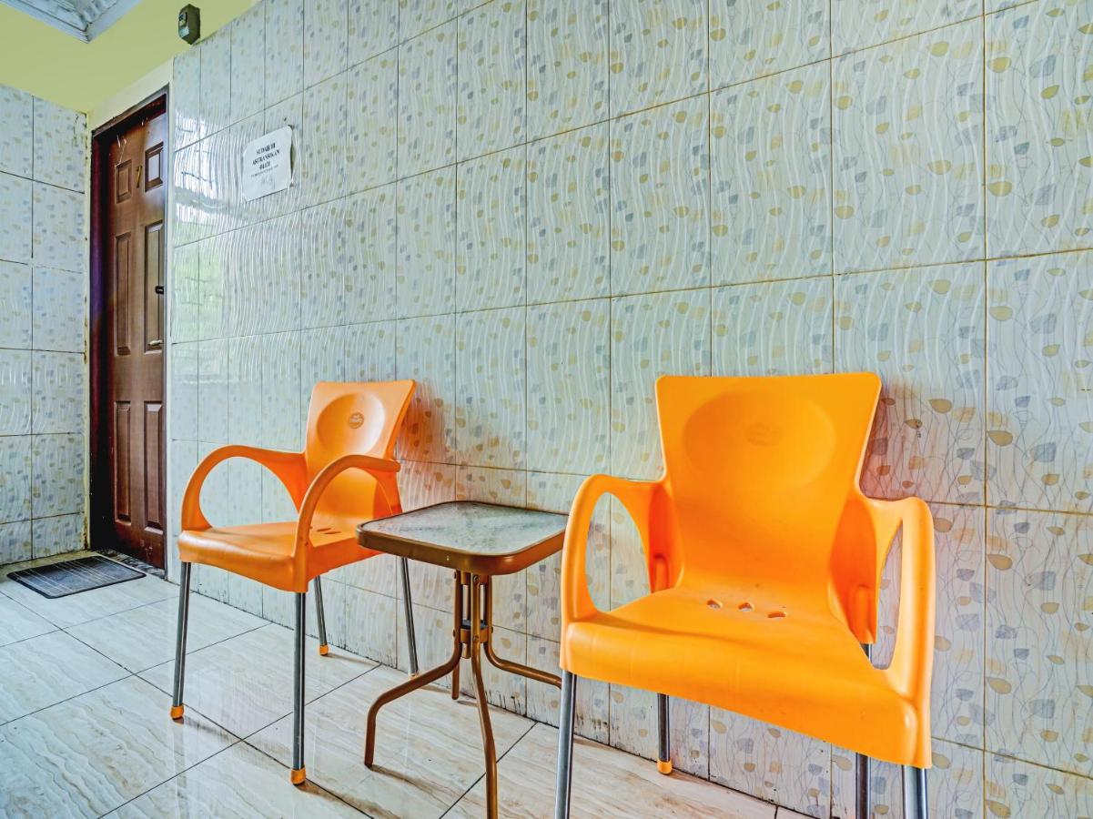 Oyo 90238 Hotel Nusantara Чиребон Экстерьер фото